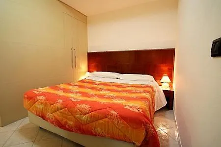 Sleeps 4 Air Con Wifi La Spezia