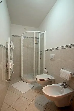 Sleeps 4 Air Con Wifi Apartment *