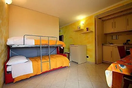Sleeps 4 Air Con Wifi La Spezia